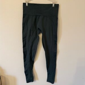 SET Active Green Gray Sculptflex Leggings